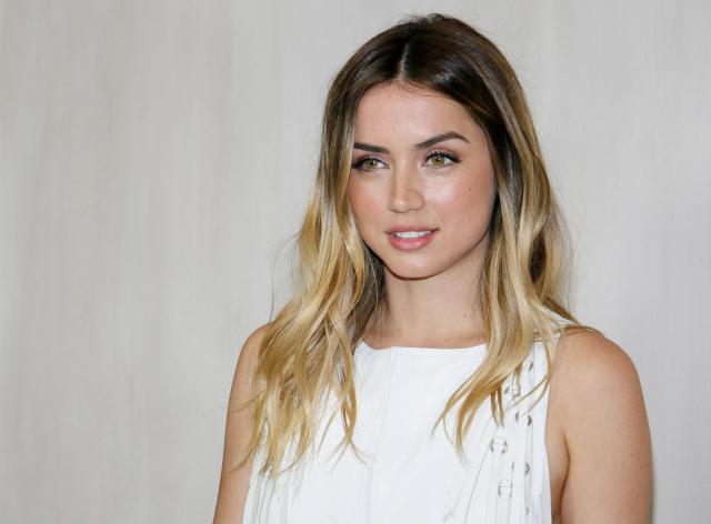 ana_de_armas_14