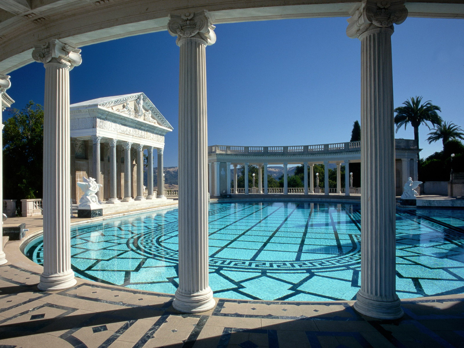 Swimming_Pool
