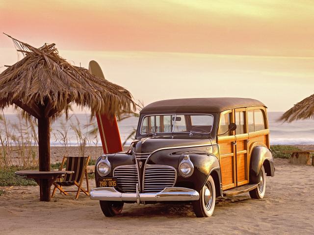 1941_Plymouth_Woody