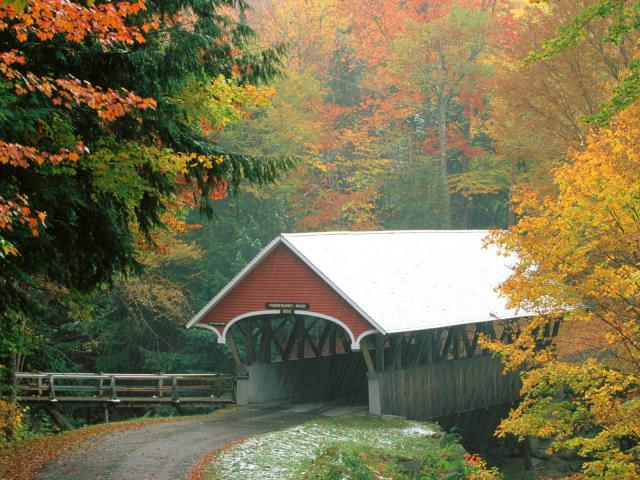 Flume_Covered_Bridge