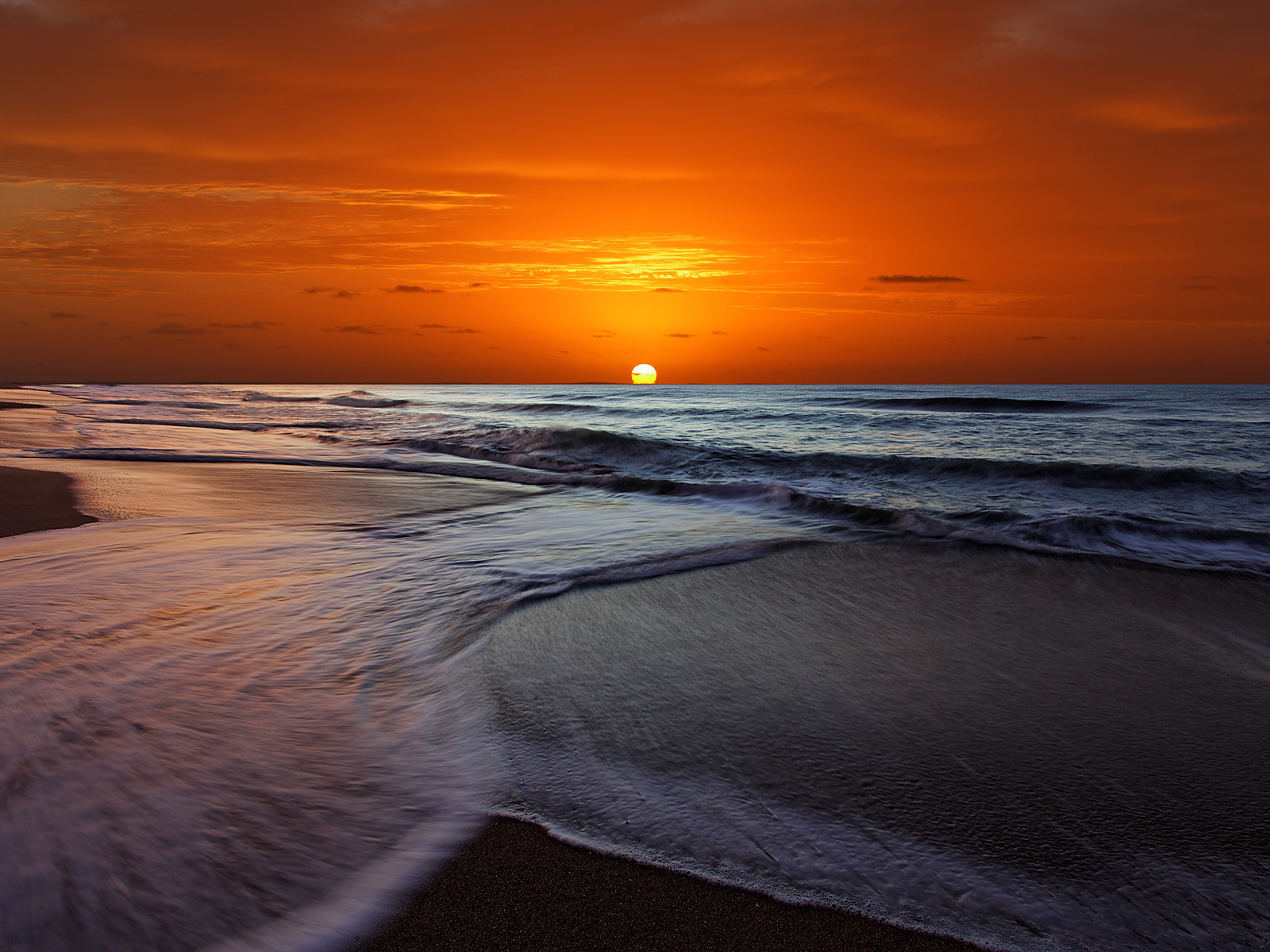 Crossing_Waves