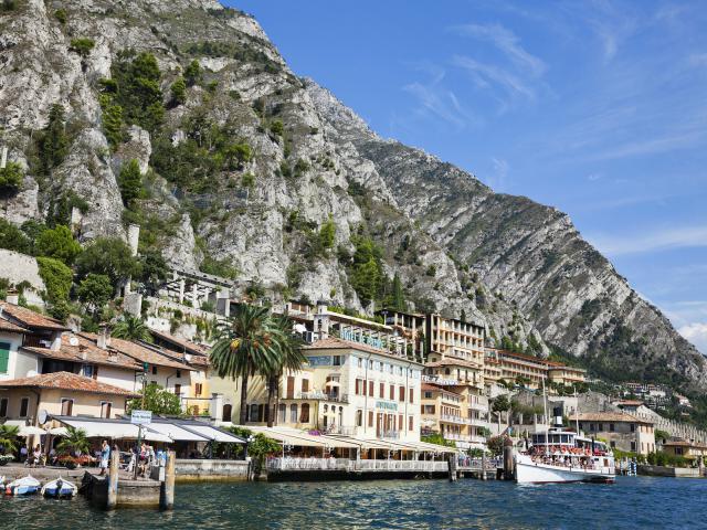 Town_in_Limone