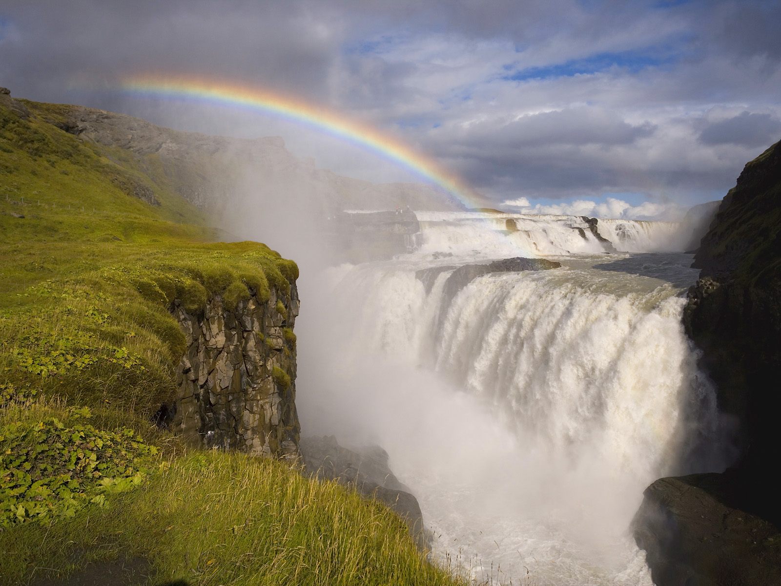 Rainbow_Over_Gullfoss