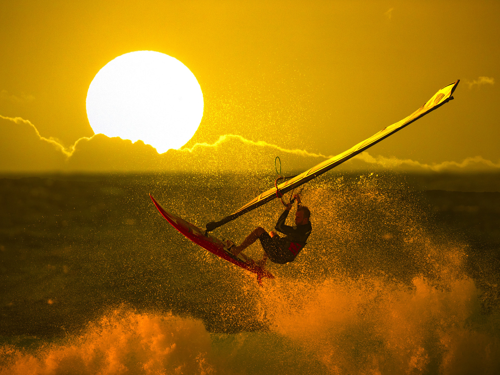 Windsurfing_at