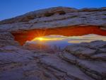 Mesa_Arch_Island