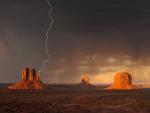Thunderstorm_Over_Mo