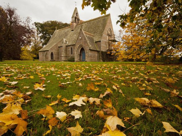 Church_in_Autumn