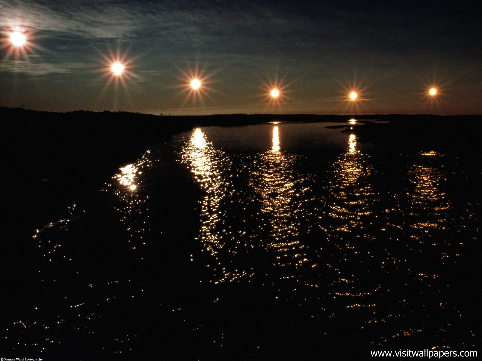 Midnight_Sun_Reflection