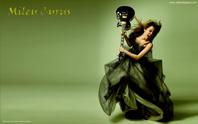 Miley_Cyrus_02