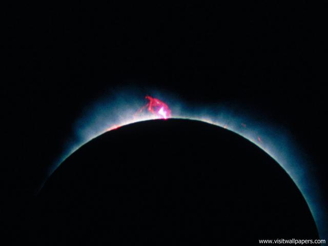 Total_Solar_Eclipse_Seahorse_Prominence
