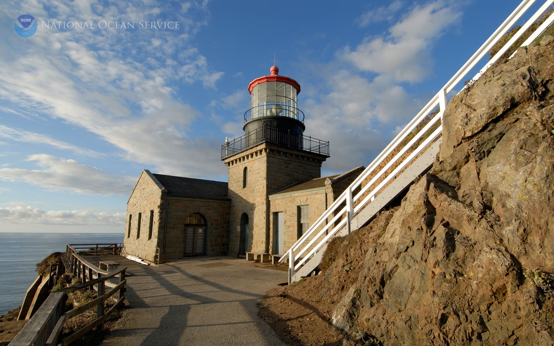 Lighthouse_92
