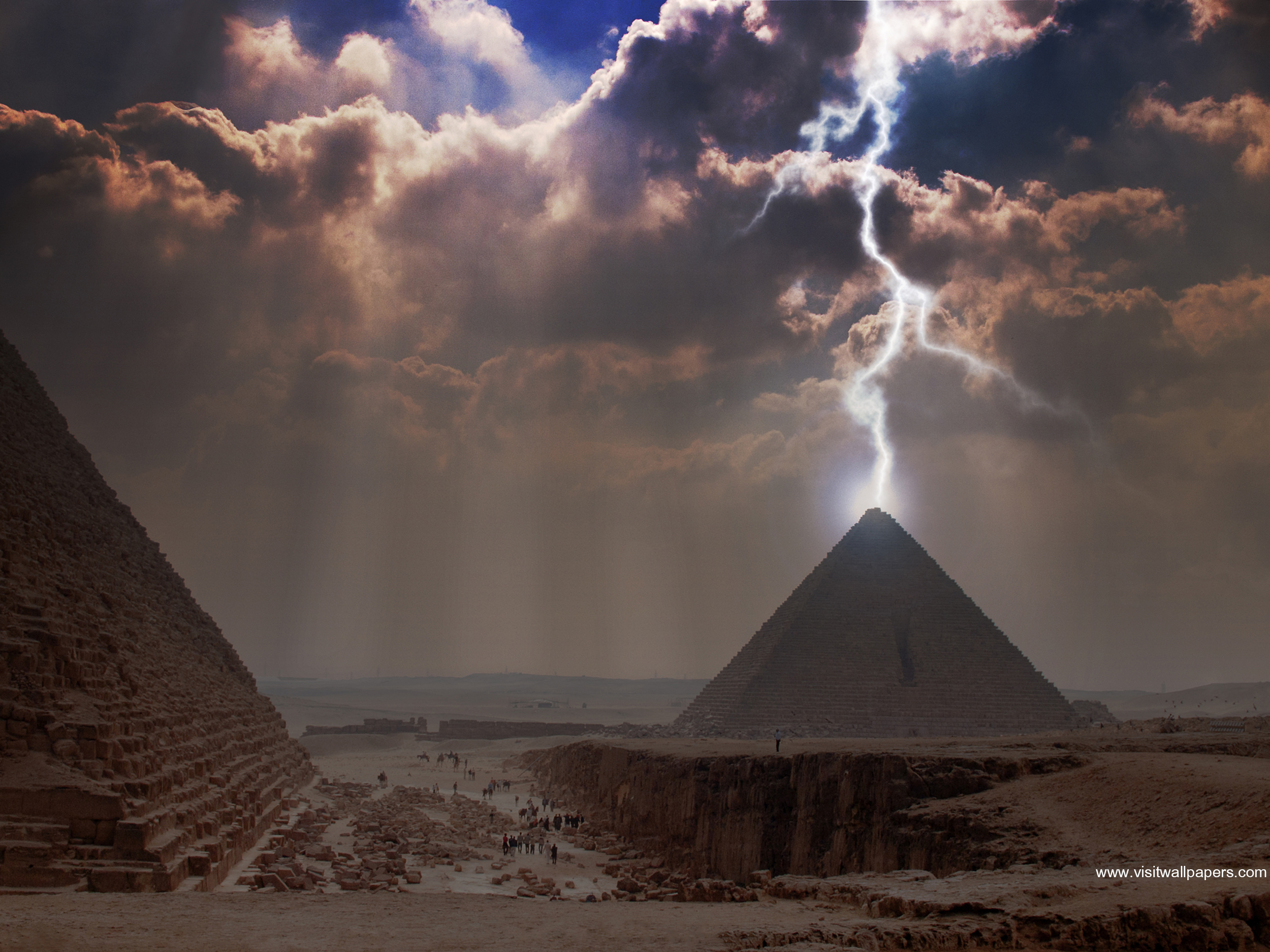 Pyramids_41