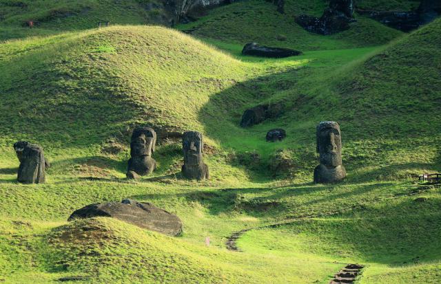 Moai_Stone_Statues_31