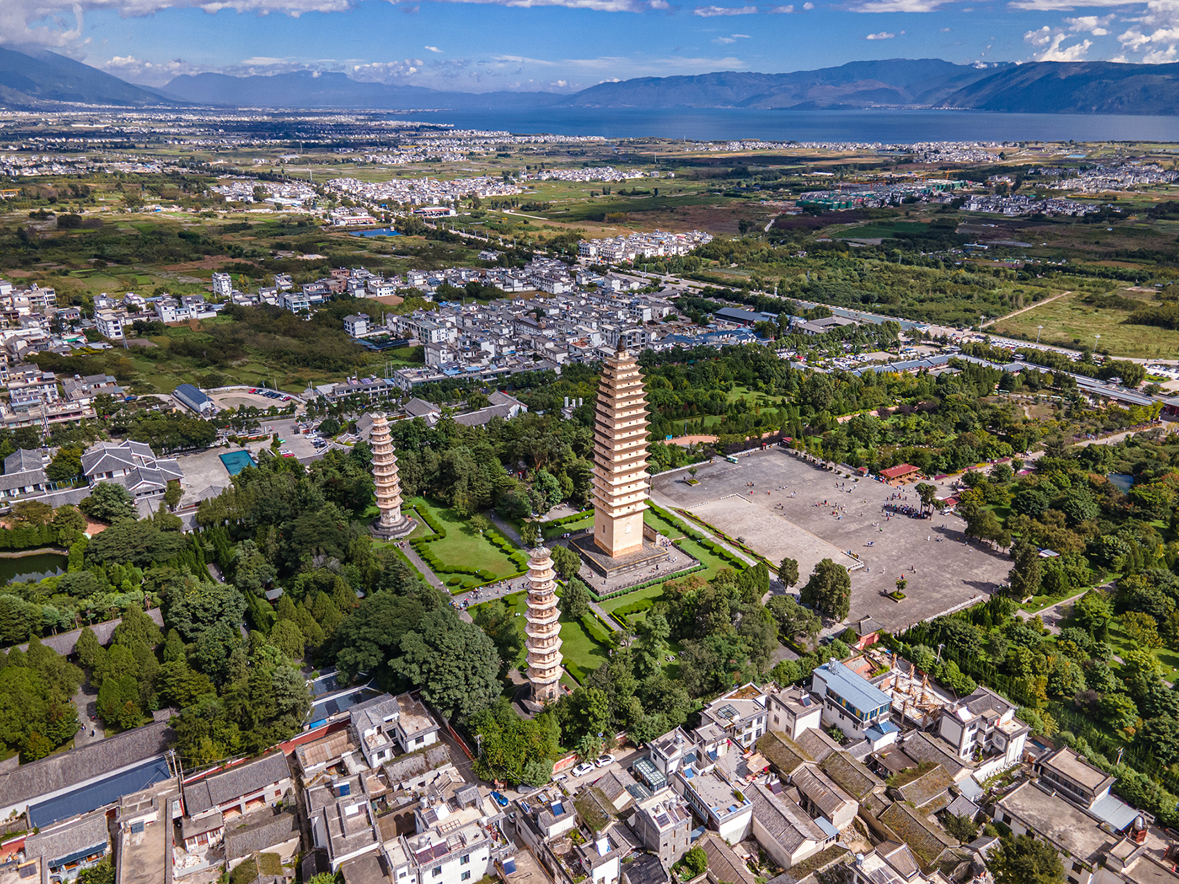 Aerial_view_575