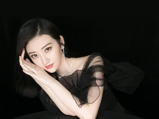 Jing_Tian_40