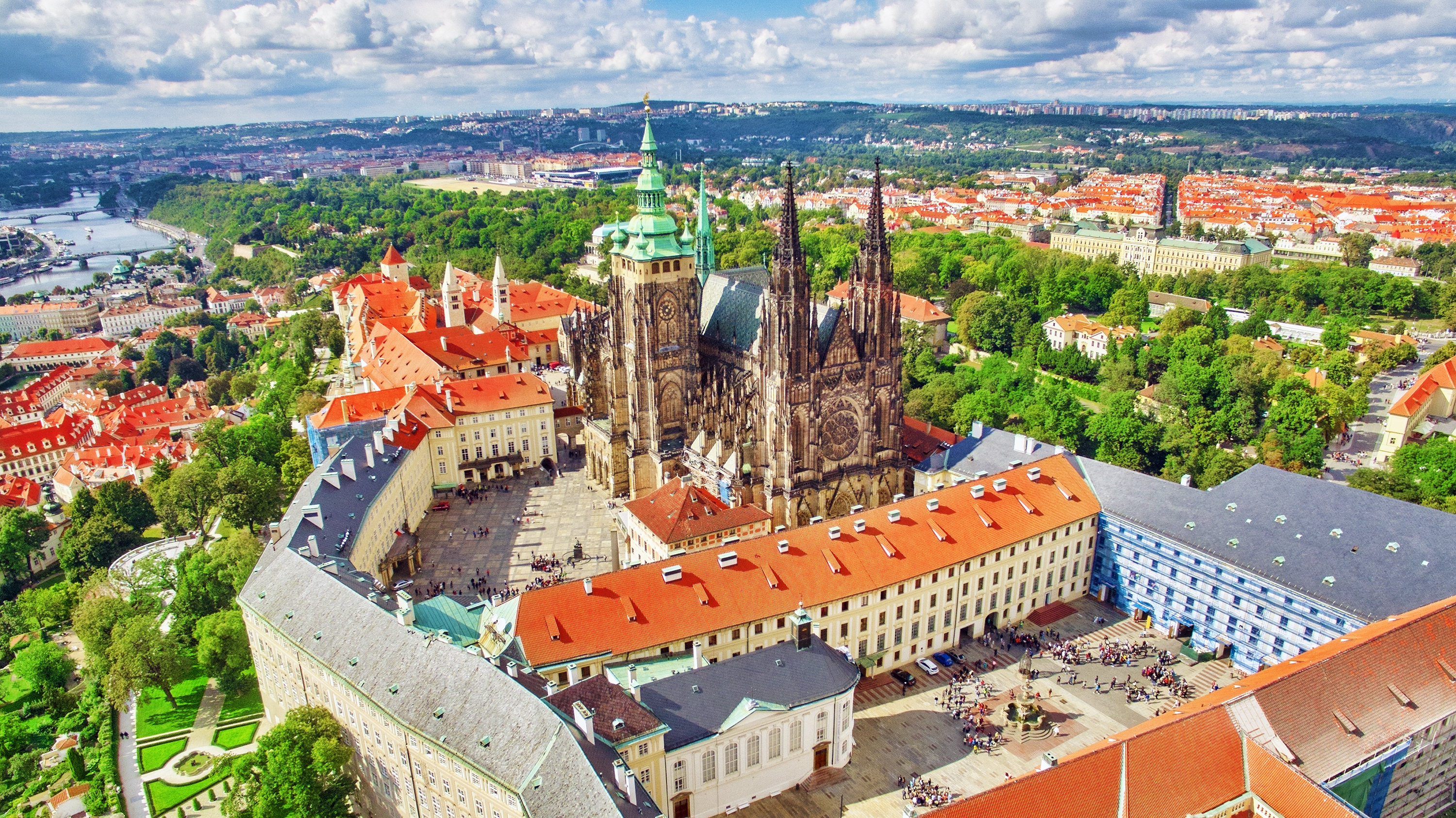 Aerial_view_710