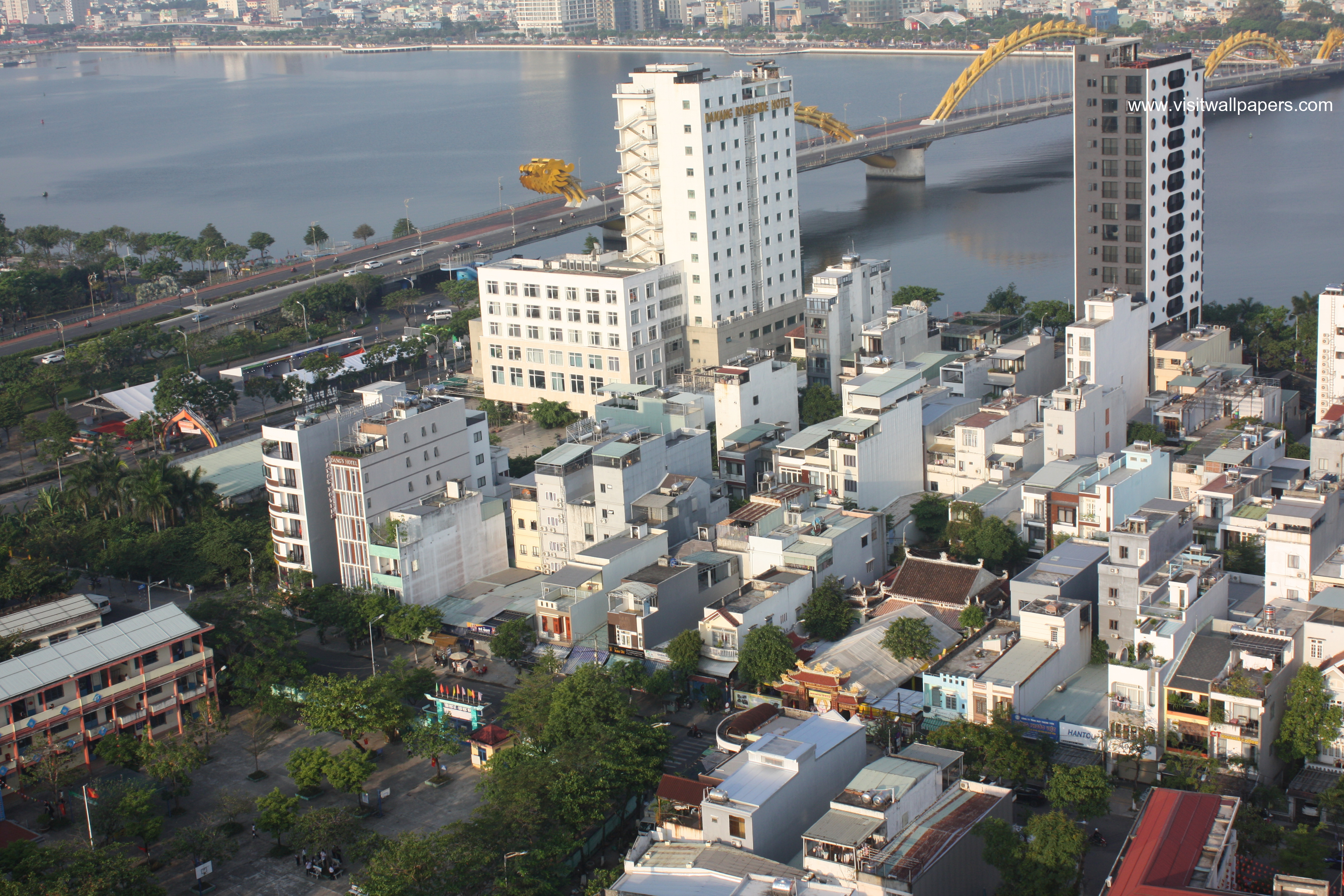 Aerial_view_799