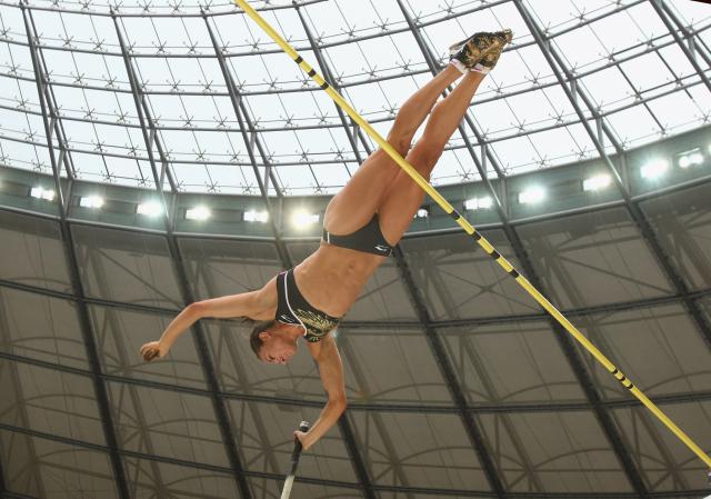 Yelena_Isinbayeva_02