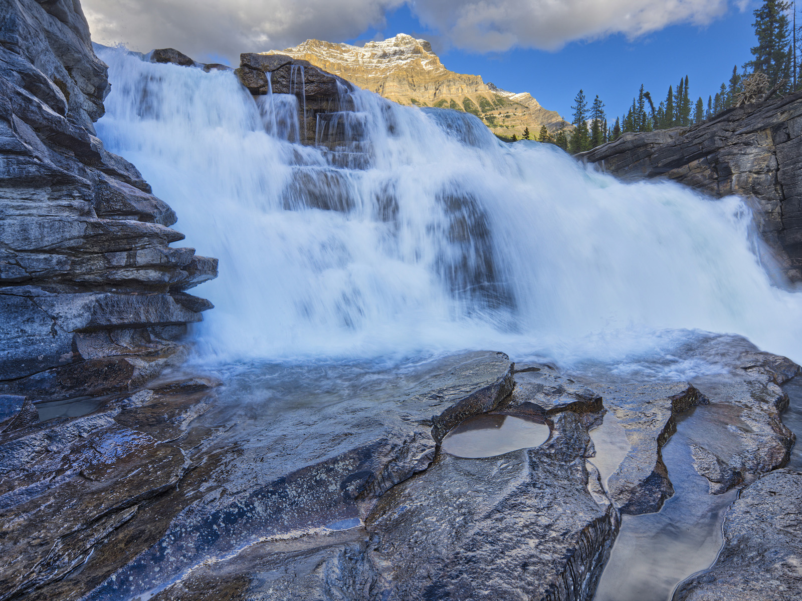 Athabasca Falls, Jasper National Park, Alberta