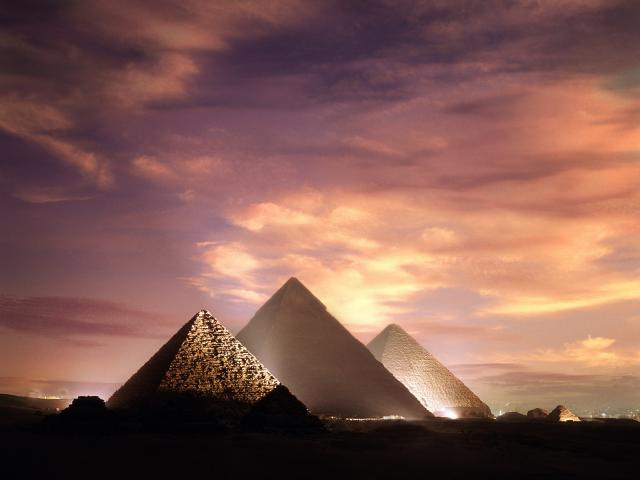 Pyramids_at_Giza_Egypt