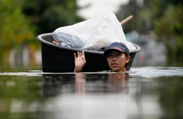 thai_flood_54_042