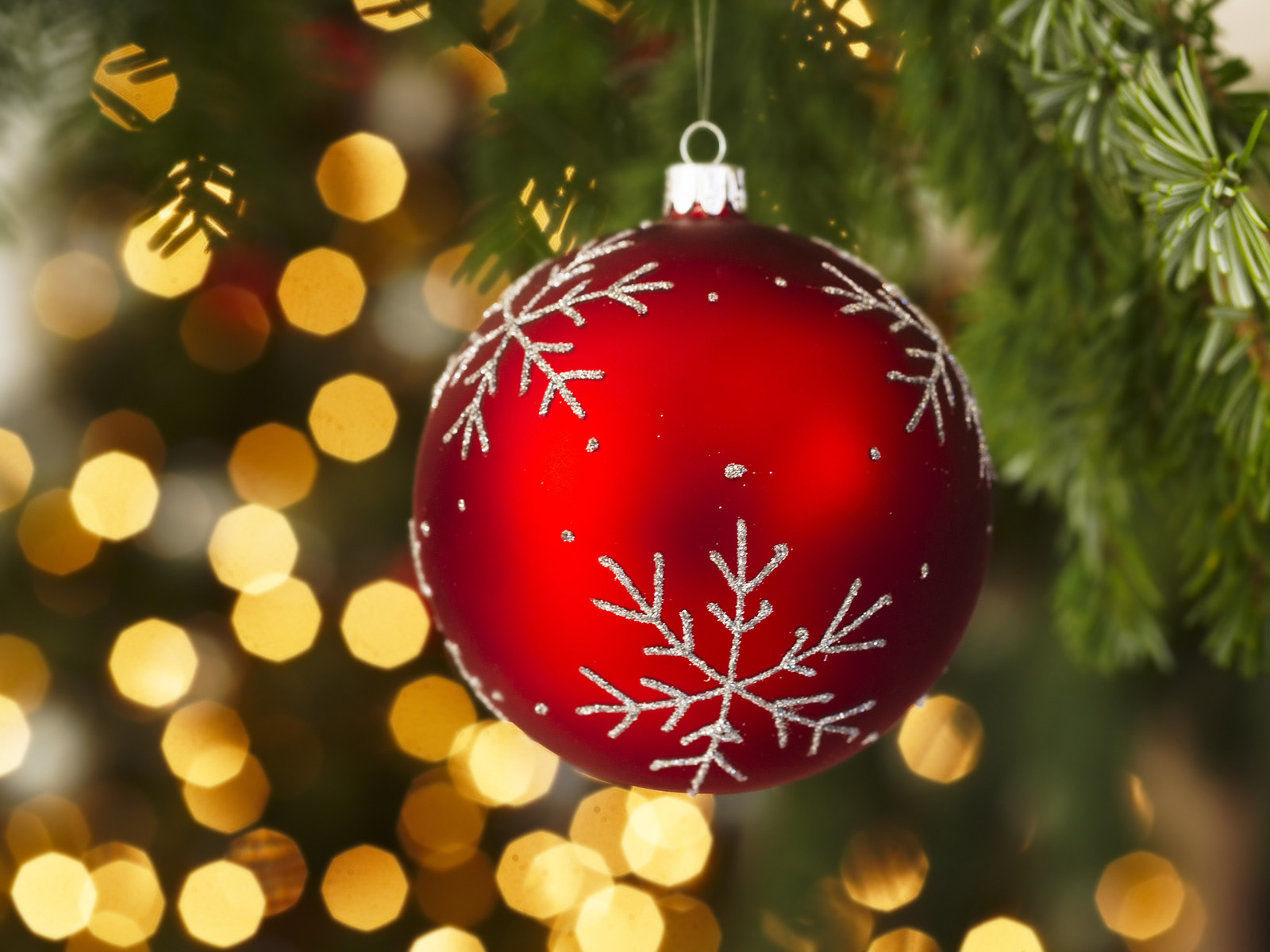 Red_Christmas_Ornament